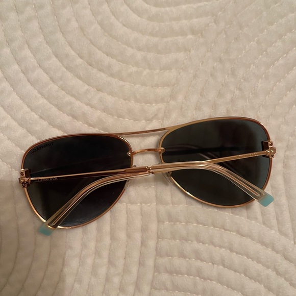 Tiffany & Co sunglasses with original case and unopened accessories - Picture 6 of 9